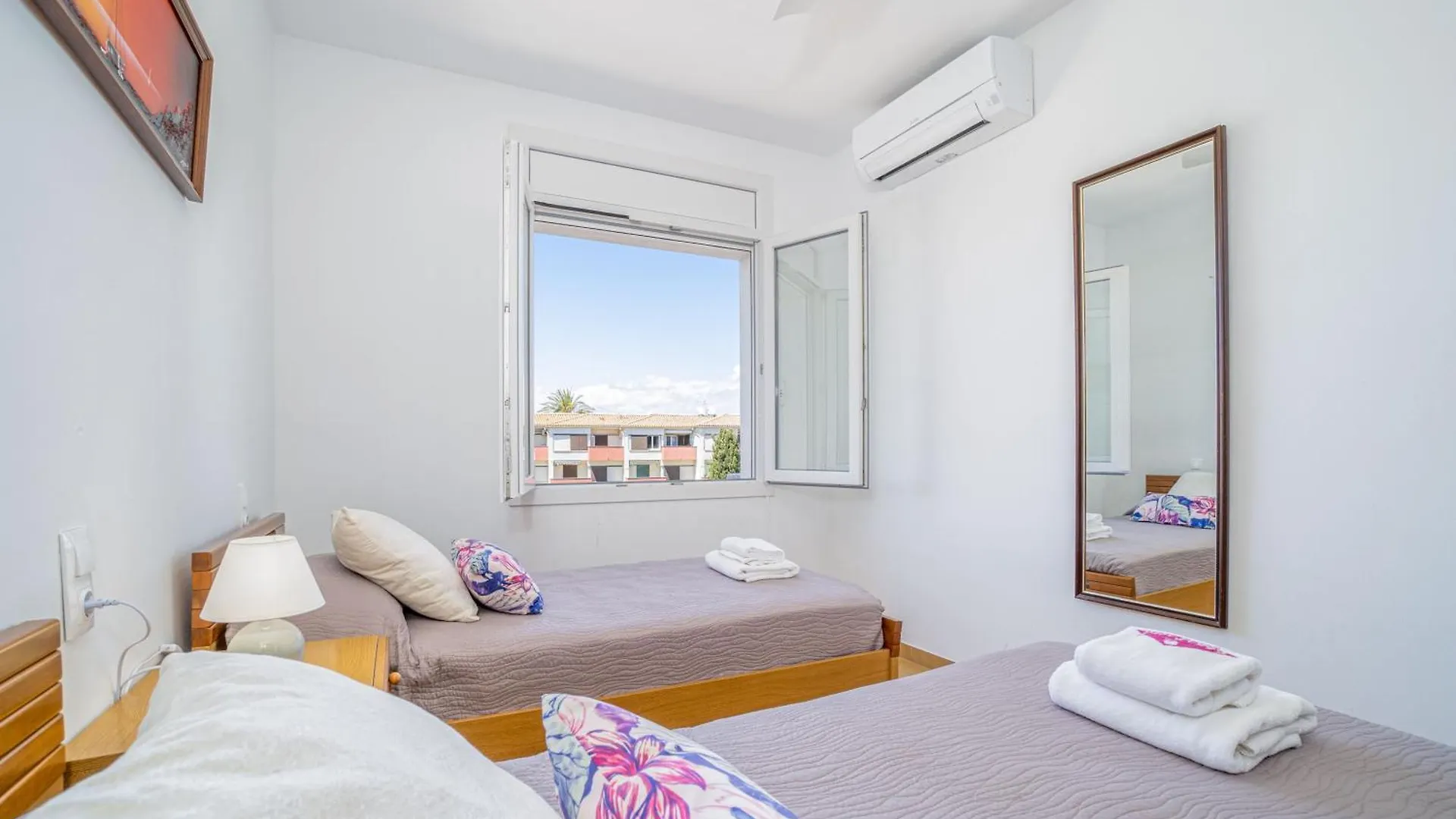 Basic Comfort Casa Al Canal Porto Fino 0153 Empuriabrava 0*,