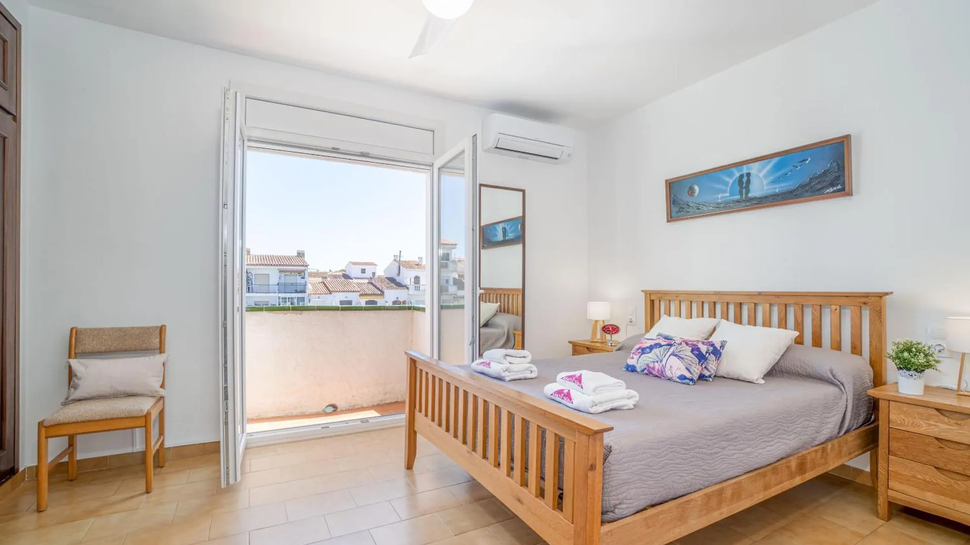 Basic Comfort Casa Al Canal Porto Fino 0153 Empuriabrava Spain