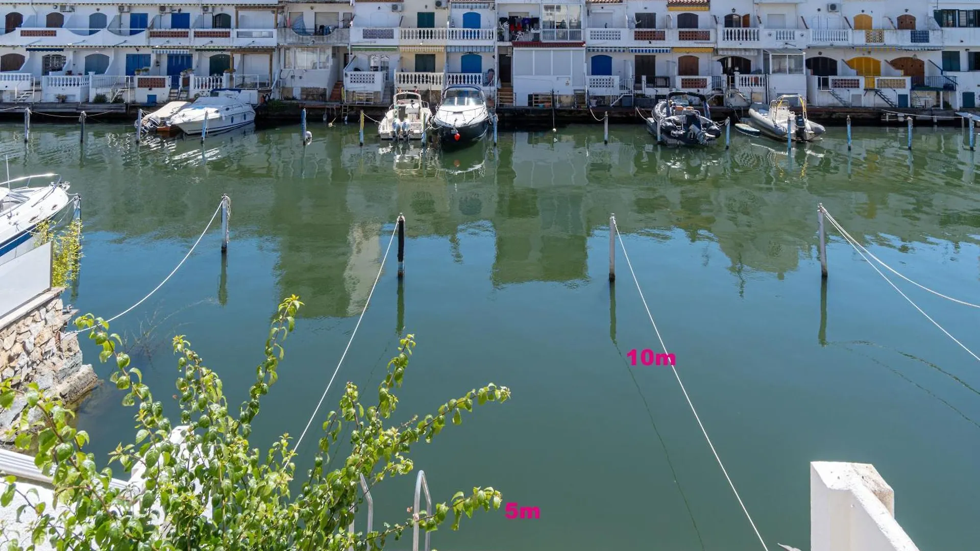 Vila Basic Comfort Casa Al Canal Porto Fino 0153 Empuriabrava Španělsko