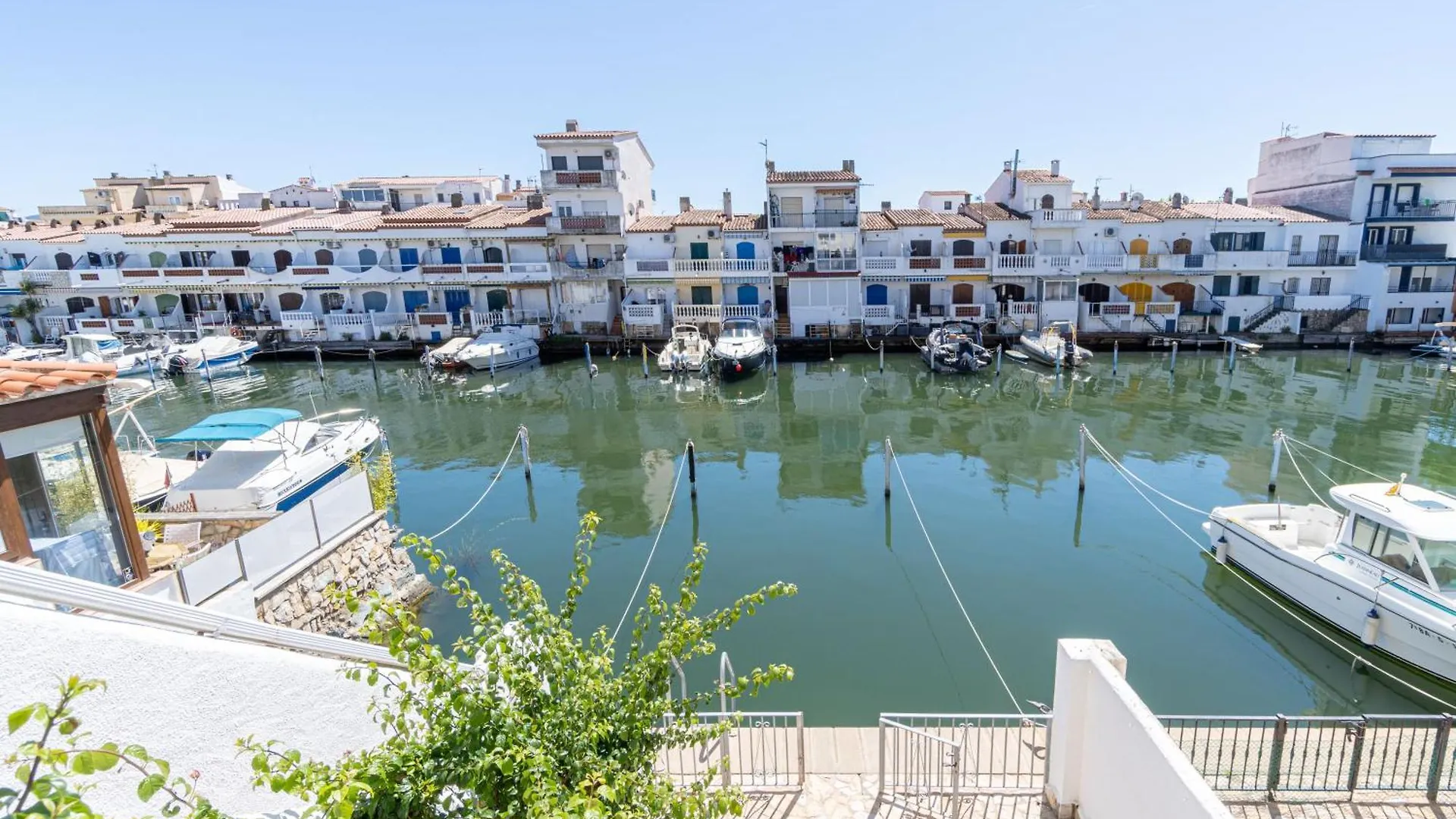Basic Comfort Casa Al Canal Porto Fino 0153 Empuriabrava 0*,